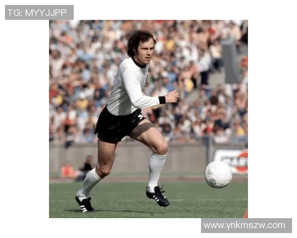 历史足球十大传奇球星风采全览 永载足坛史册的璀璨星光