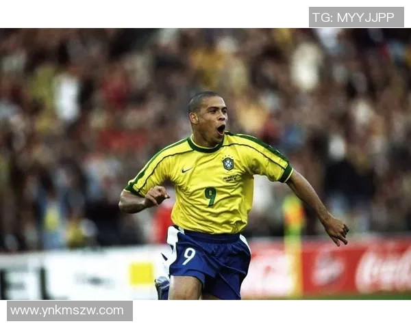 英国足球历史上最具成就的球星及其传奇生涯回顾 英国足球历史上最具成就的球星及其传奇生涯回顾